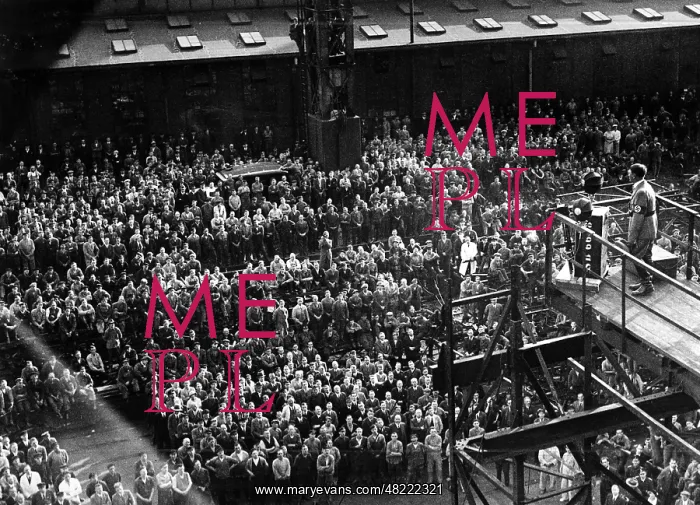 : Adolf Hitler at Blohm and Voss in Hamburg, 1934 : Adolf Hitler at Blohm and Voss in Hamburg, 1934