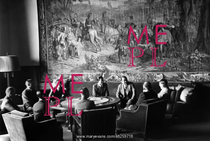 : Adolf Hitler with a Chinese delegation : Adolf Hitler with a Chinese delegation