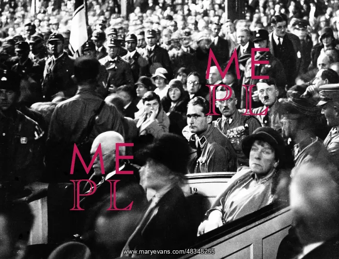 : Adolf Hitler at Circus Krone, 1929 : Adolf Hitler at Circus Krone, 1929