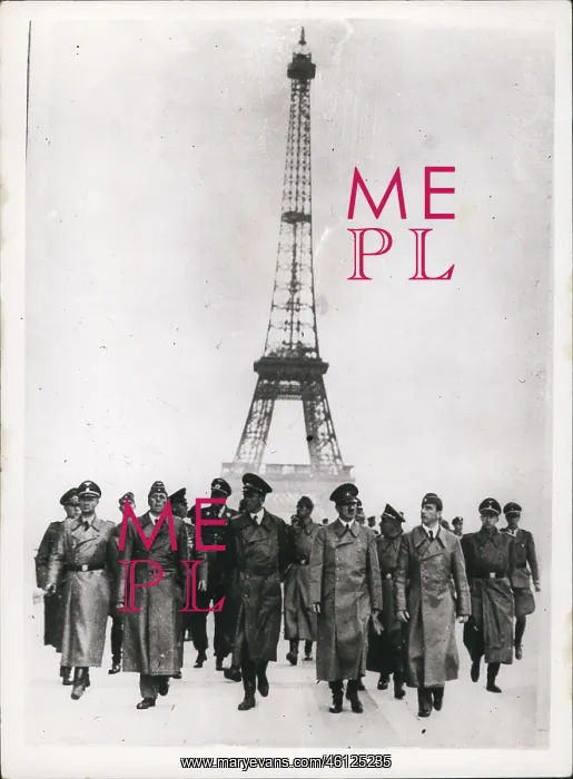 : Adolf Hitler and colleagues in Paris, WW2 : Adolf Hitler and colleagues in Paris, WW2