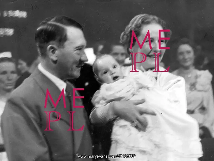 : Adolf Hitler with Emmy and Edda Goering 1938 : Adolf Hitler with Emmy and Edda Goering 1938