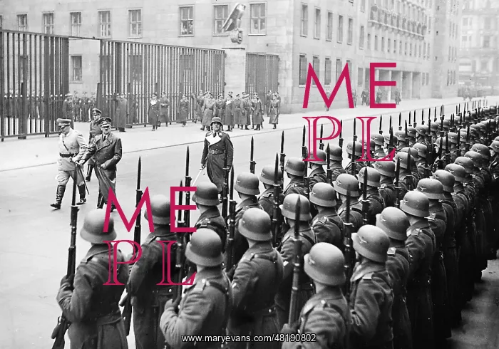: Adolf Hitler at the funeral for the fighter pilot Werner Mol : Adolf Hitler at the funeral for the fighter pilot Werner Mol