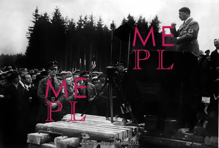 : Adolf Hitler gives speech the construction of Reichsautobahn : Adolf Hitler gives speech the construction of Reichsautobahn