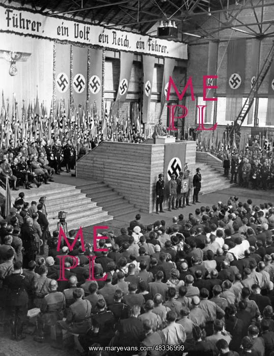 : Adolf Hitler giving a speech in Graz, 1938 : Adolf Hitler giving a speech in Graz, 1938