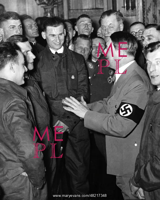 : Adolf Hitler greets mechanics 1936 : Adolf Hitler greets mechanics 1936