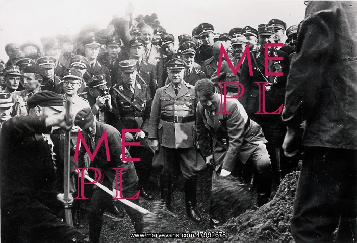 : Adolf Hitler at groundbreaking ceremony for highway : Adolf Hitler at groundbreaking ceremony for highway