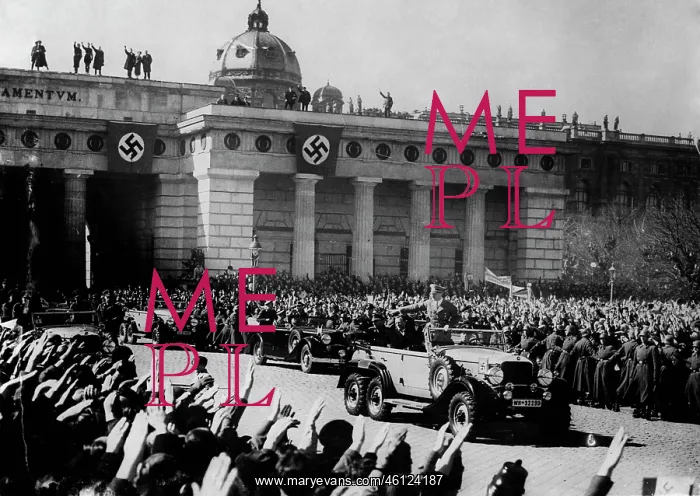 : Adolf Hitler in front of Imperial Palace, Vienna, Austria : Adolf Hitler in front of Imperial Palace, Vienna, Austria