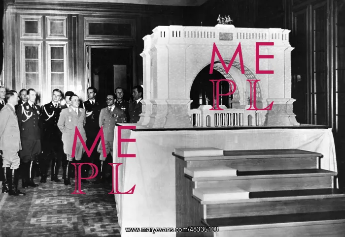 : Adolf Hitler inspects a modell of a planned triumphal arch : Adolf Hitler inspects a modell of a planned triumphal arch