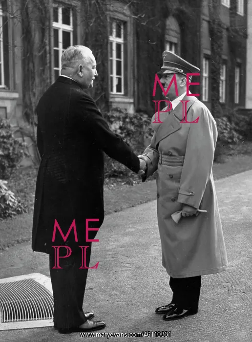 : Adolf Hitler and Konstantin Freiherr von Neurath : Adolf Hitler and Konstantin Freiherr von Neurath