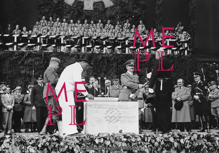 : Adolf Hitler at the laying of the foundation stone for the K : Adolf Hitler at the laying of the foundation stone for the K