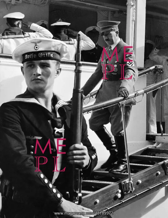 : Adolf Hitler leaves the Aviso Grille : Adolf Hitler leaves the Aviso Grille