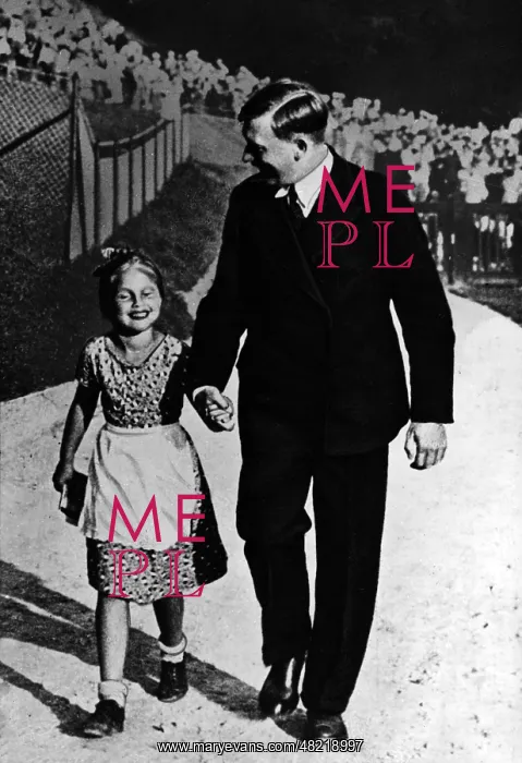 : Adolf Hitler with a little girl : Adolf Hitler with a little girl