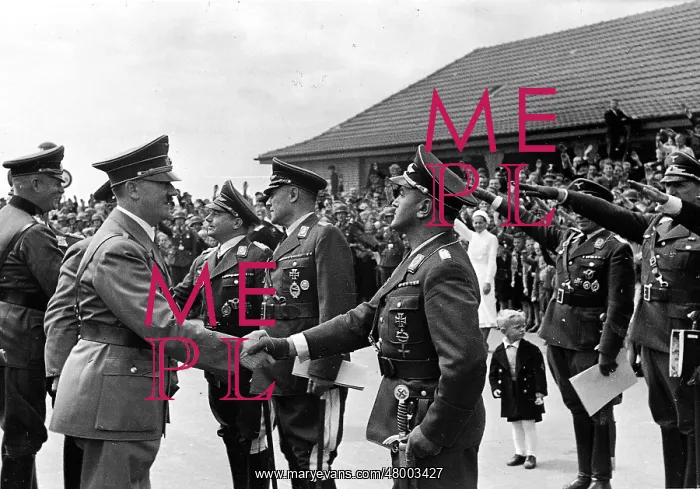 : Adolf Hitler with Major Hagen, Air Force Commander : Adolf Hitler with Major Hagen, Air Force Commander