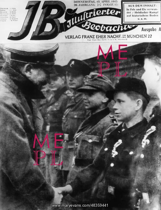 : Adolf Hitler with members of the Hitler Youth : Adolf Hitler with members of the Hitler Youth