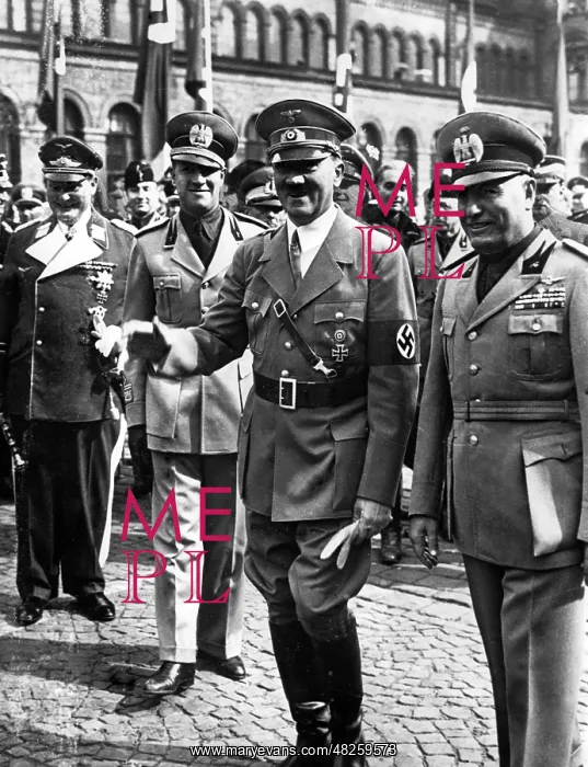 : Adolf Hitler with Mussolini and Count Ciano, 1938 : Adolf Hitler with Mussolini and Count Ciano, 1938