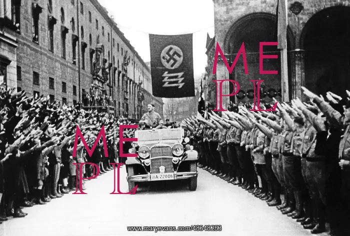 : Adolf Hitler on Odeonsplatz, 1933 : Adolf Hitler on Odeonsplatz, 1933