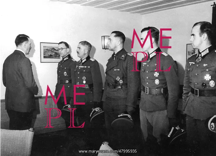 : Adolf Hitler with four officers of Armed Forces, WW2 : Adolf Hitler with four officers of Armed Forces, WW2
