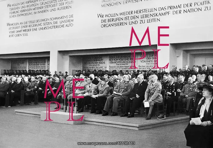 : Adolf Hitler at the opening of the exhibition Give me four : Adolf Hitler at the opening of the exhibition Give me four