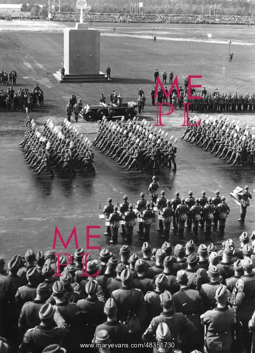 : Adolf Hitler at the rally of the RAD to the : Adolf Hitler at the rally of the RAD to the