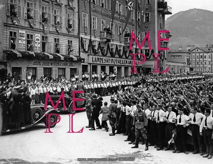 : Adolf Hitler in Salzburg, 1938 : Adolf Hitler in Salzburg, 1938