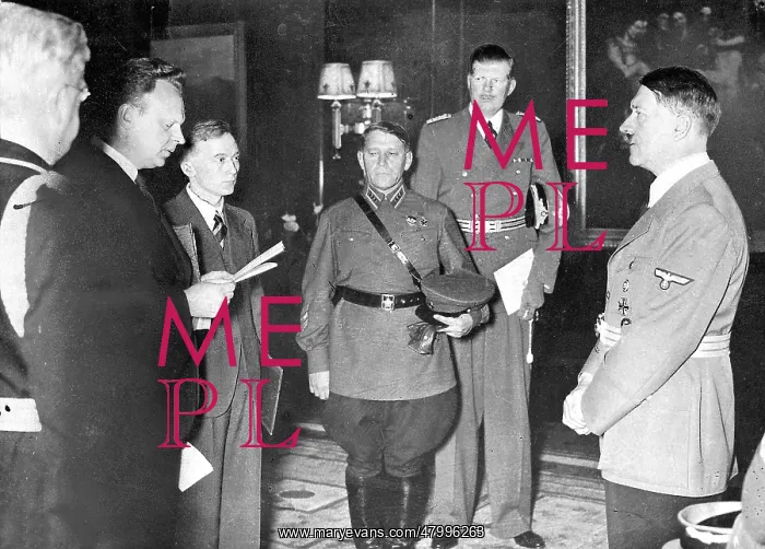 : Adolf Hitler with Schwarzew, Soviet Ambassador, Berlin : Adolf Hitler with Schwarzew, Soviet Ambassador, Berlin