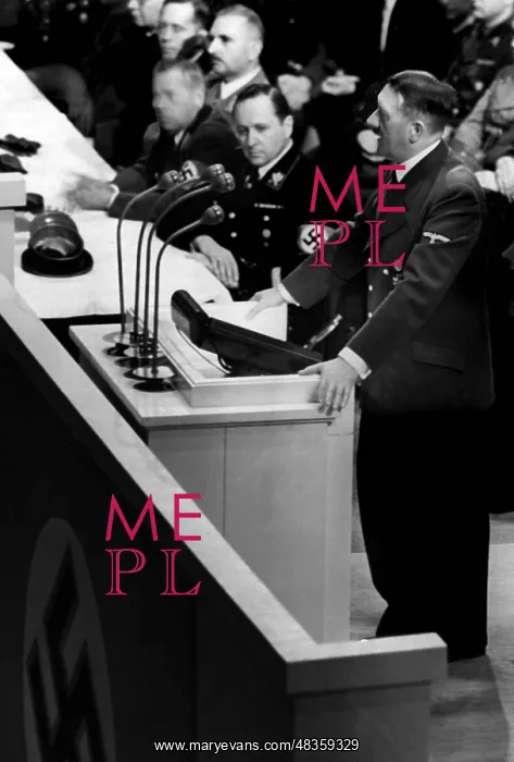 : Adolf Hitler in the Sportpalast : Adolf Hitler in the Sportpalast
