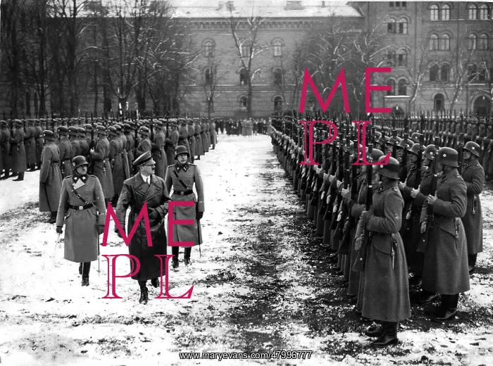 : Adolf Hitler with SS-Adolf Hitler Bodyguards, Berlin : Adolf Hitler with SS-Adolf Hitler Bodyguards, Berlin