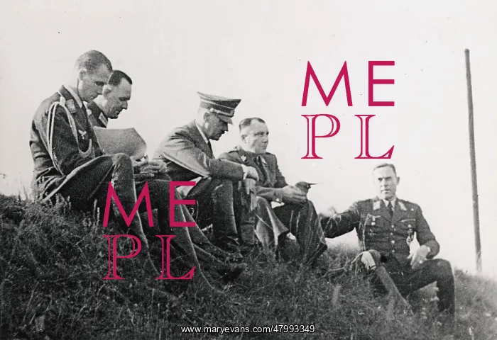 : Adolf Hitler during a trip break during the Polish : Adolf Hitler during a trip break during the Polish