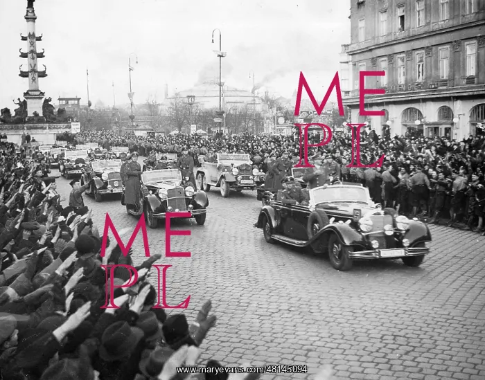 : Adolf Hitler in Vienna, 1938 : Adolf Hitler in Vienna, 1938