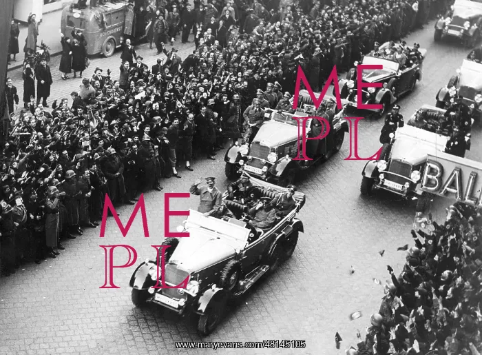: Adolf Hitler in Vienna, 1938 : Adolf Hitler in Vienna, 1938