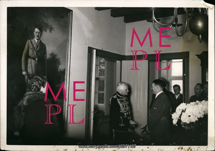  : Adolf Hitler visits General Mackensen, 90th birthday