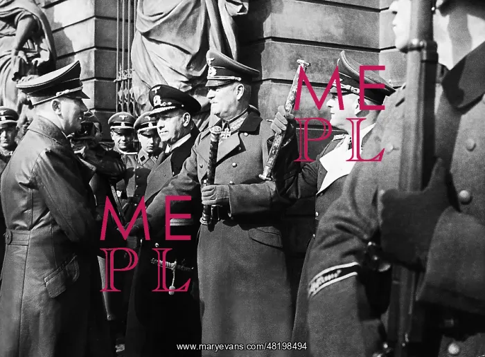 : Adolf Hitler welcomes Erich Raeder, Wilhelm Keitel and Erhar : Adolf Hitler welcomes Erich Raeder, Wilhelm Keitel and Erhar