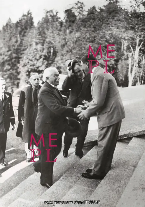  : Adolf Hitler welcomes former PM David Lloyd George