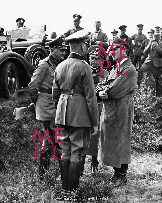 : Adolf Hitler with Werner von Blomberg and Werner Freiherr vo : Adolf Hitler with Werner von Blomberg and Werner Freiherr vo