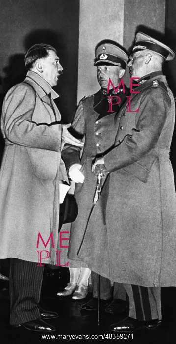 : Adolf Hitler with Werner von Fritsch : Adolf Hitler with Werner von Fritsch