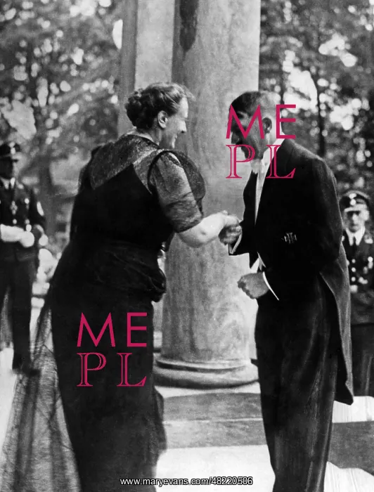 : Adolf Hitler and Winifred Wagner, 1937 : Adolf Hitler and Winifred Wagner, 1937
