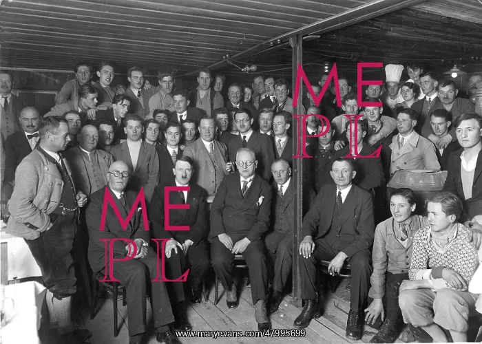 : Adolf Hitler with workers at topping out, Munich : Adolf Hitler with workers at topping out, Munich