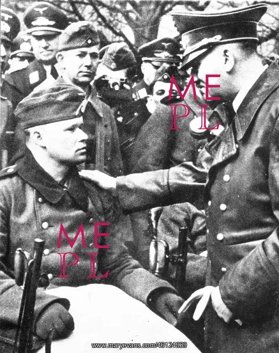 : Adolf Hitler and wounded soldier, Berlin, WW2 : Adolf Hitler and wounded soldier, Berlin, WW2