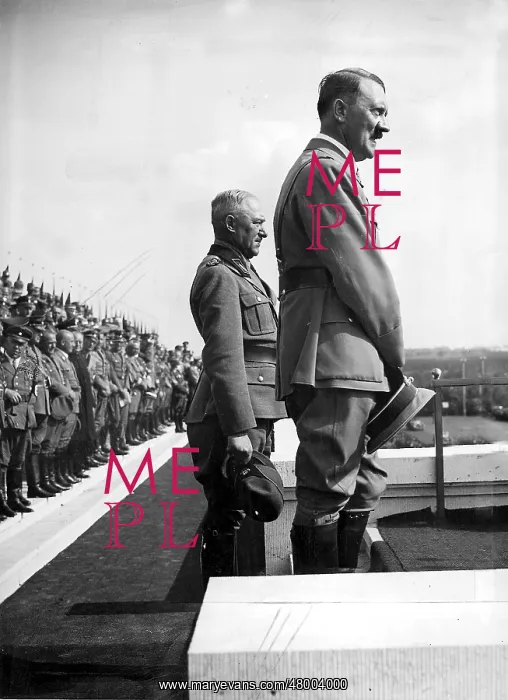 : Adolf Hitler on Zeppelin platform with Konstantin Hierl : Adolf Hitler on Zeppelin platform with Konstantin Hierl