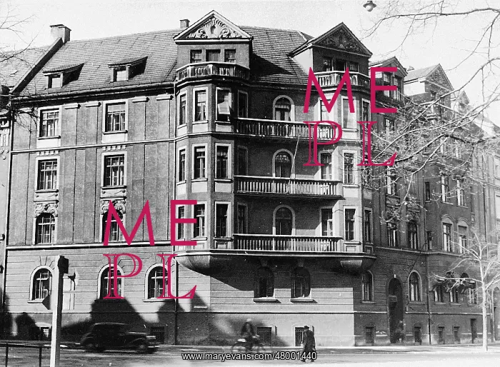 : Adolf Hitler's private apartment, Prinzregentenplatz : Adolf Hitler's private apartment, Prinzregentenplatz