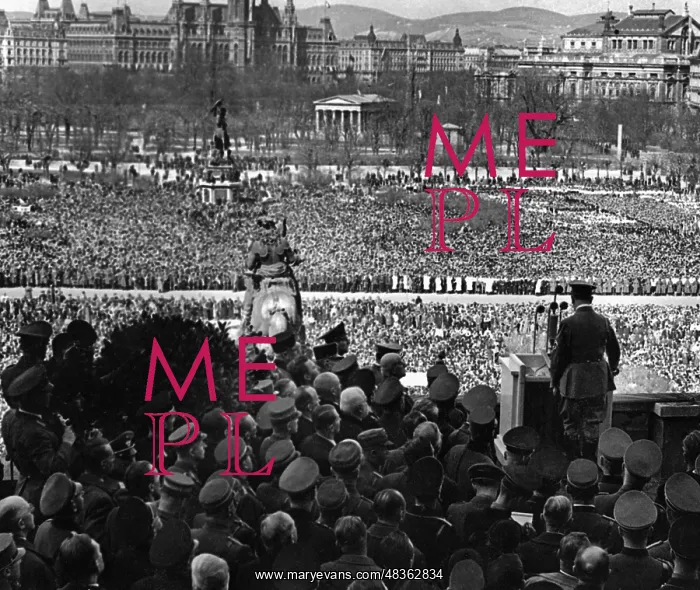 : Adolf Hitler's speech at Heldenplatz in Vienna, 1938 : Adolf Hitler's speech at Heldenplatz in Vienna, 1938