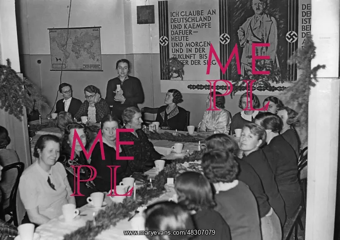 : Advent celebration at the Berlin Scherl publishing house : Advent celebration at the Berlin Scherl publishing house
