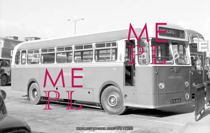 : AEC single-decker bus regn.XTA829 : AEC single-decker bus regn.XTA829