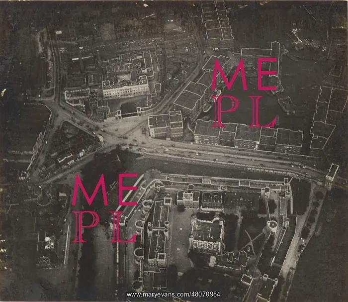: Aerial View - Thames, Tower of London : Aerial View - Thames, Tower of London