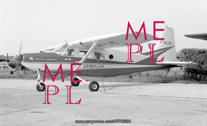 : Aermacchi-Lockheed AL-60B-2 F-BLGE : Aermacchi-Lockheed AL-60B-2 F-BLGE