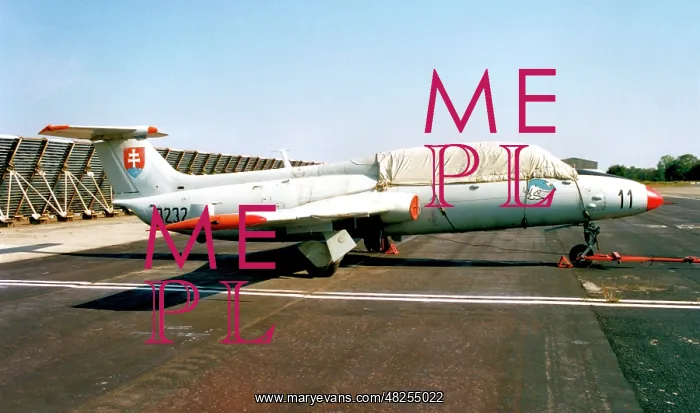 : Aero L-29 Delfin 3232 : Aero L-29 Delfin 3232
