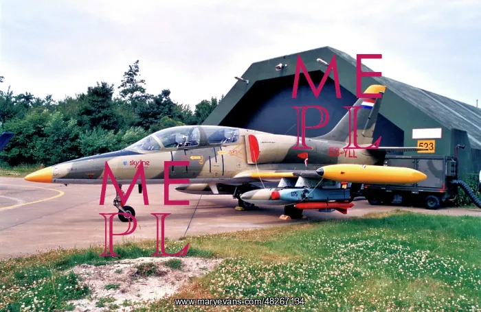 : Aero L-39ZO Albatros ES-YLL : Aero L-39ZO Albatros ES-YLL