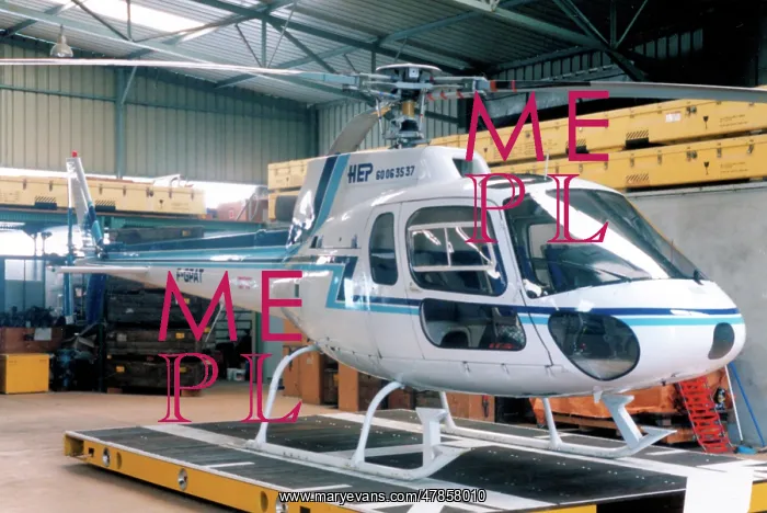 : Aerospatiale AS-350B Ecureuil F-GPAT : Aerospatiale AS-350B Ecureuil F-GPAT