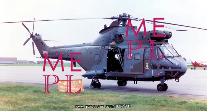 : Aerospatiale SA330 Puma HC.1 XW209 : Aerospatiale SA330 Puma HC.1 XW209