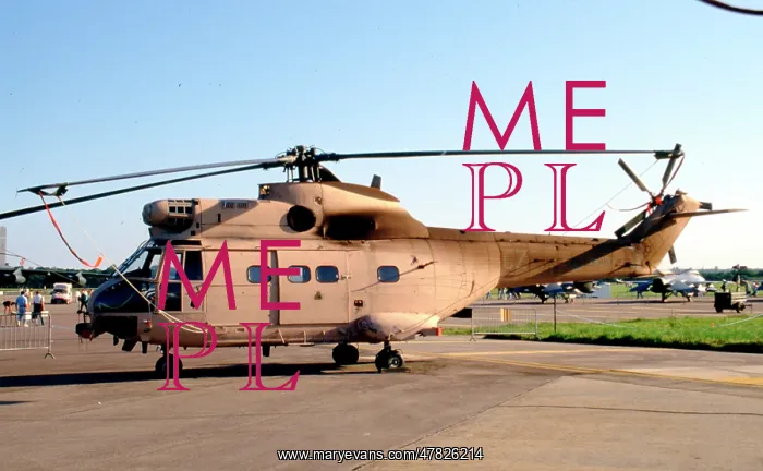 : Aerospatiale SA330 Puma HC.1 XW220 : Aerospatiale SA330 Puma HC.1 XW220